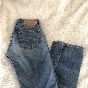 Levi’s 501 W22